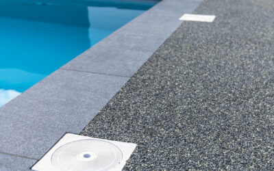 Verharding rond uw zwembad? Kies voor het Terradec-systeem of waterdoorlatend Marmertapijt!