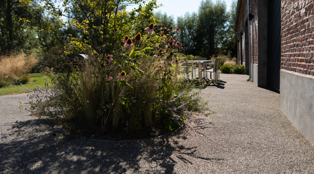 Waterdoorlatend Terradec terras in donkergrijs